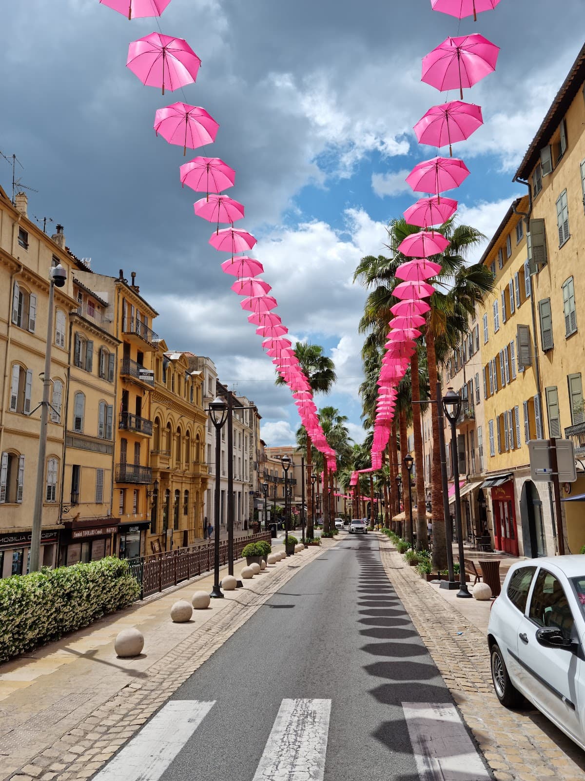 Boulevard du Jeu de Ballon - Image 1