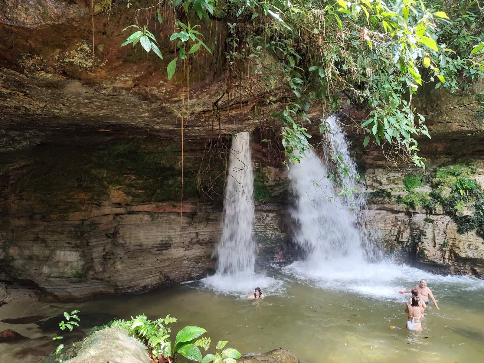 Pedra Furada Waterfall - Image 1