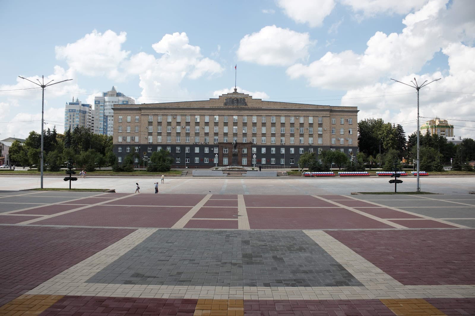 Lenin Square - Image 1