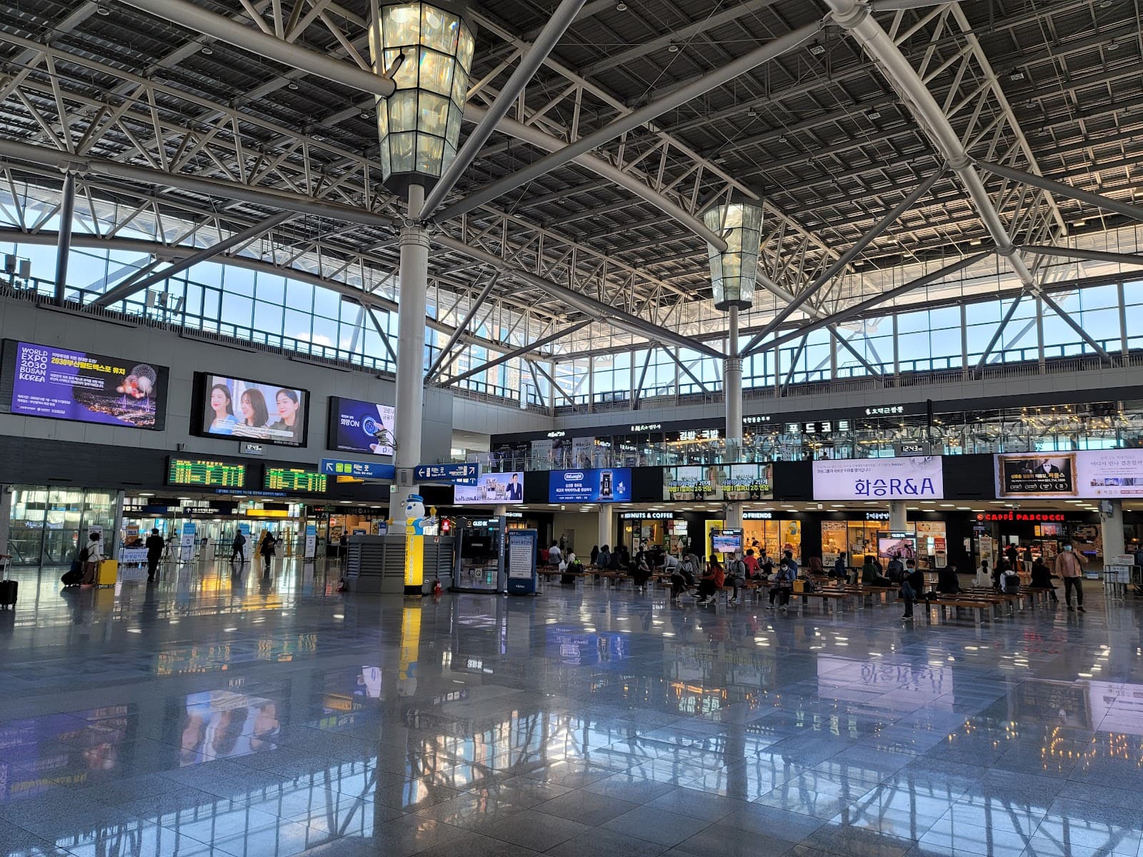 Busan Station and Surroundings Busan - Image 1