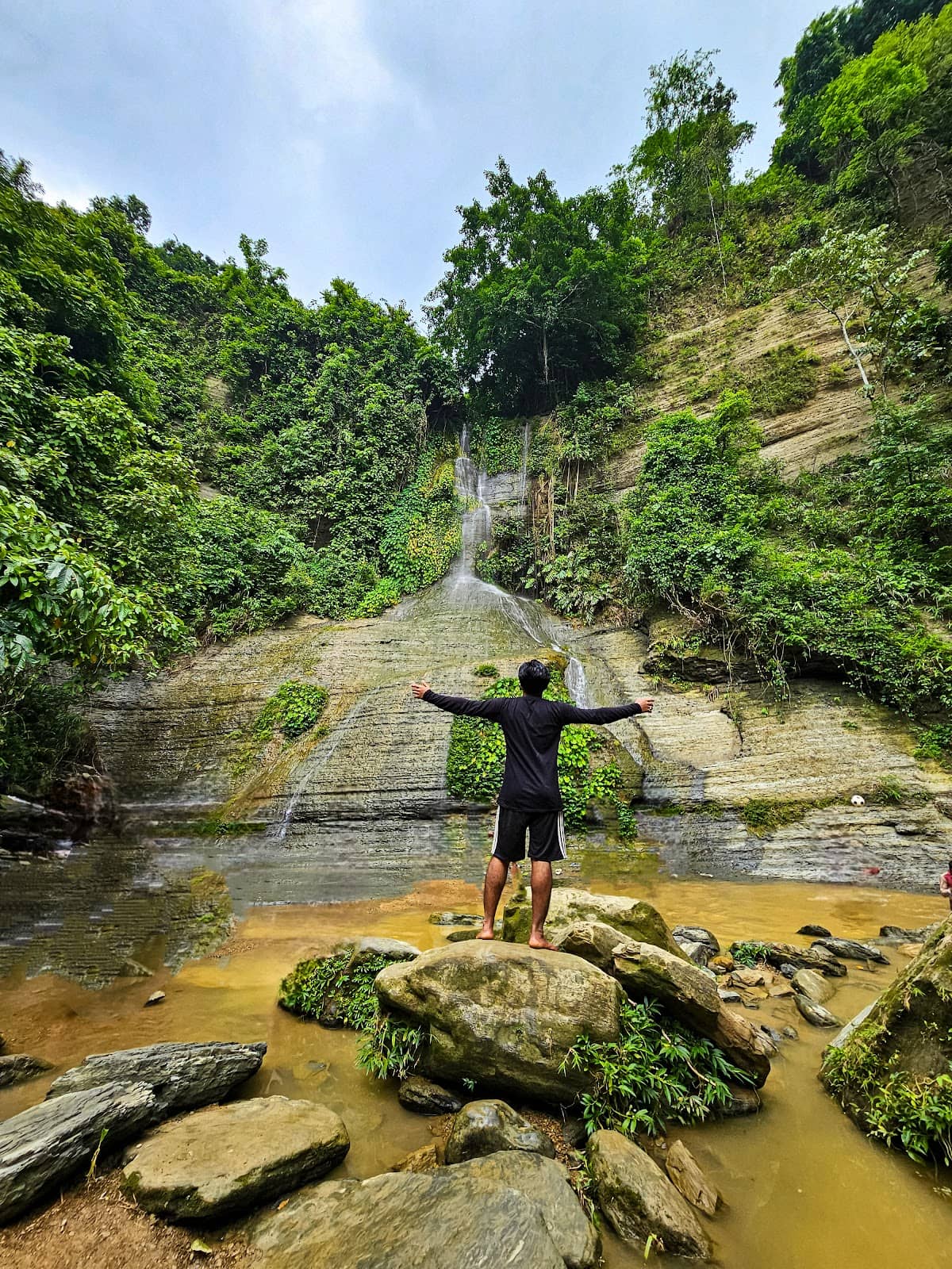 Kupikatakhum Waterfall