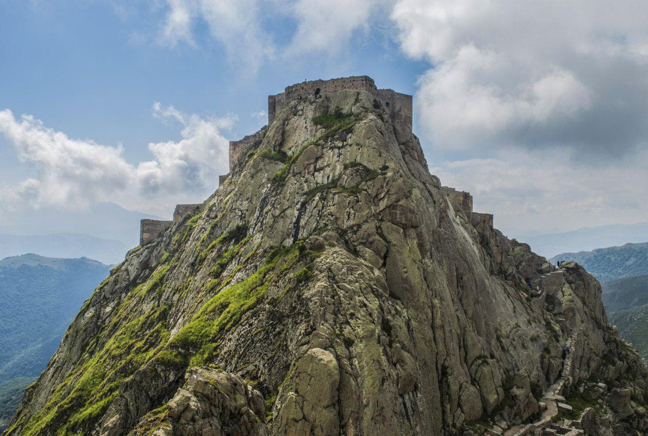 Babak Fortress - Image 1
