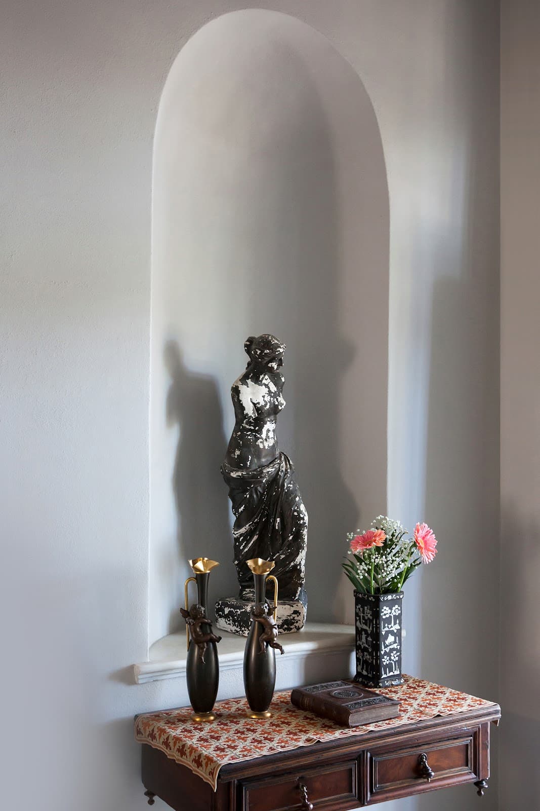 Posidonia (Delagratsia) Mansions - Image 1