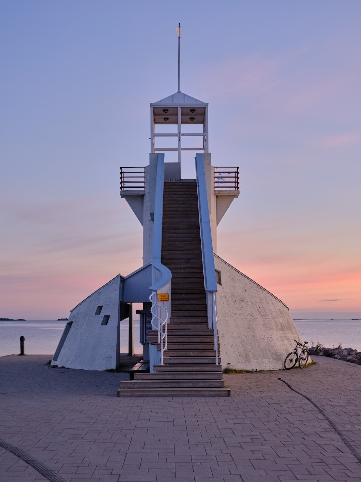Nallikari Lighthouse and Pier Oulu - Image 1