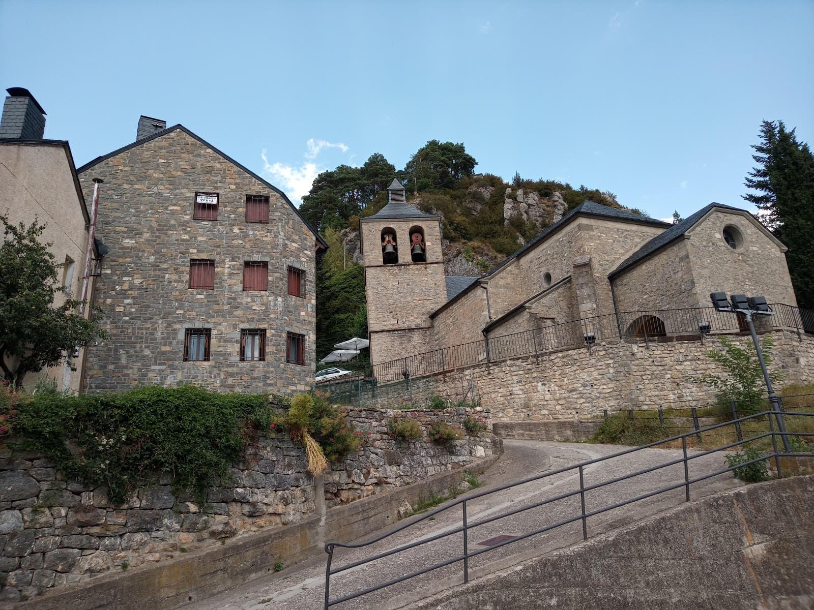 Tramacastilla de Tena - Image 1