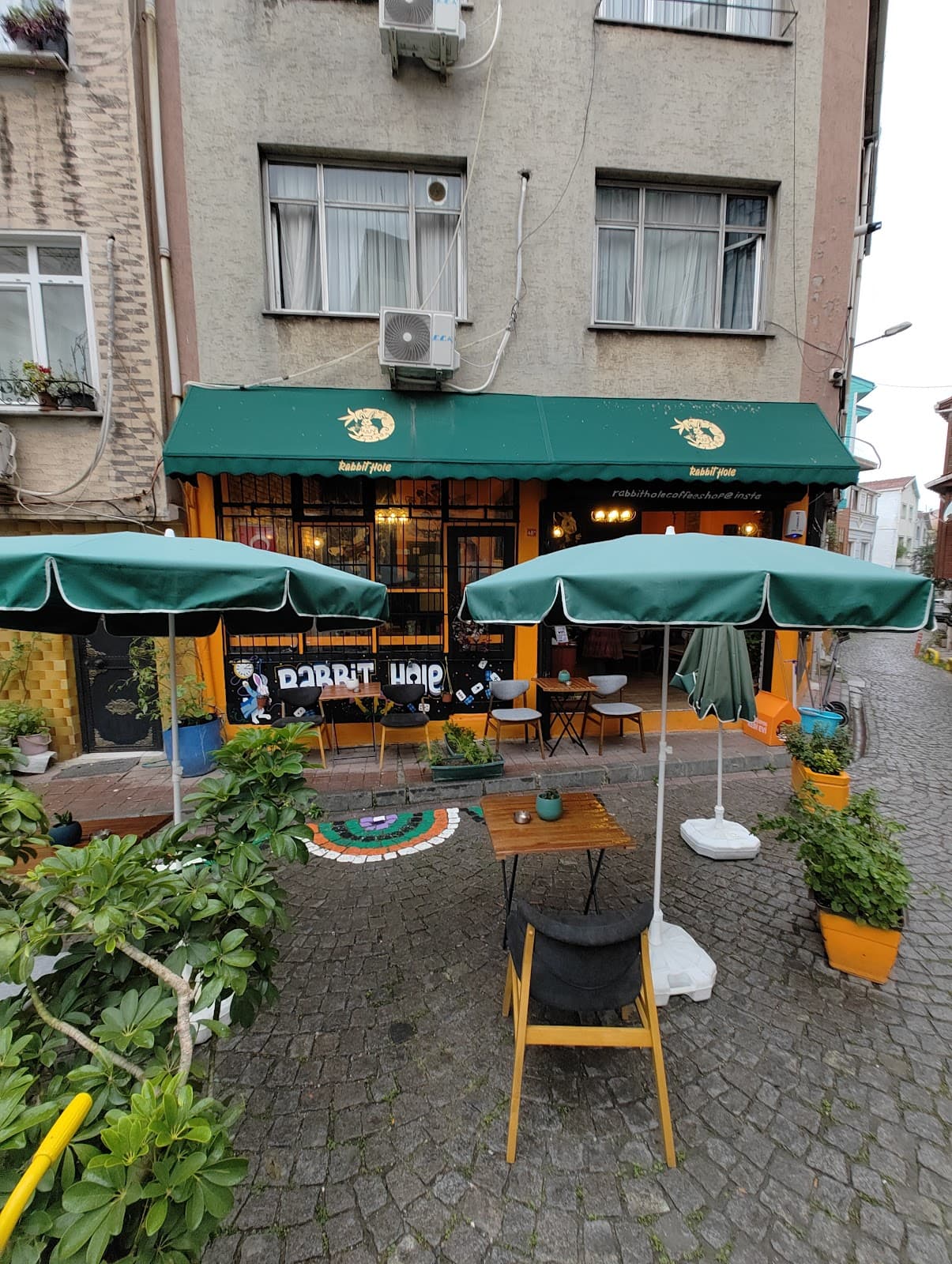 Various Cafes - Image 1