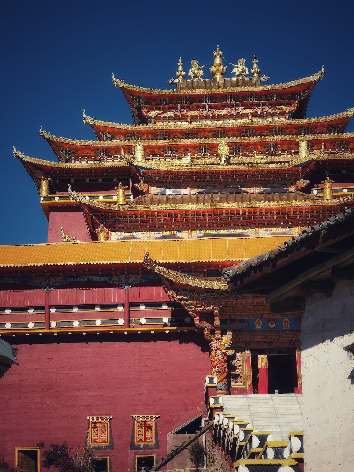 Benzilan Town - Image 1