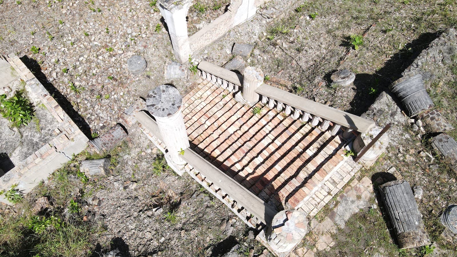 Kinarut Mansion Ruins - Image 1