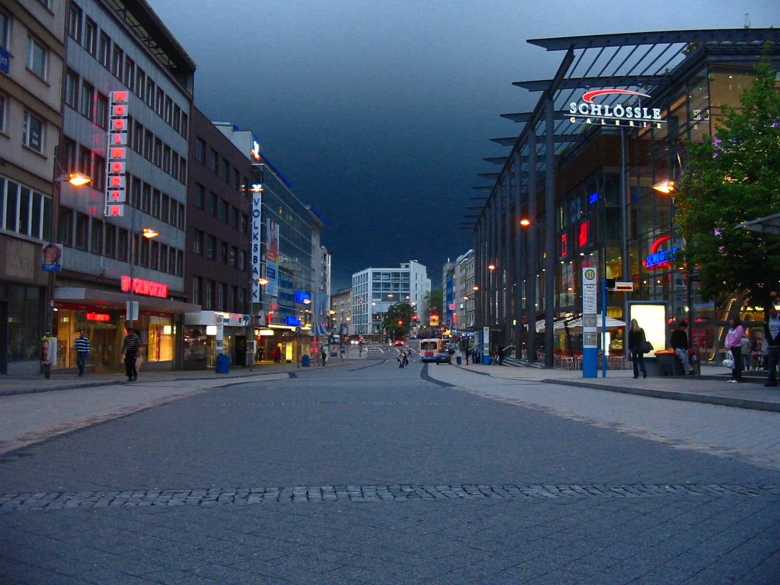 Leopoldplatz - Image 1