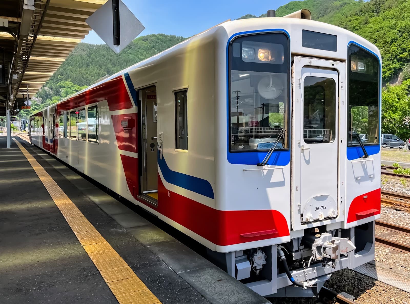 SL Ginga (Kamaishi Line) - Image 1