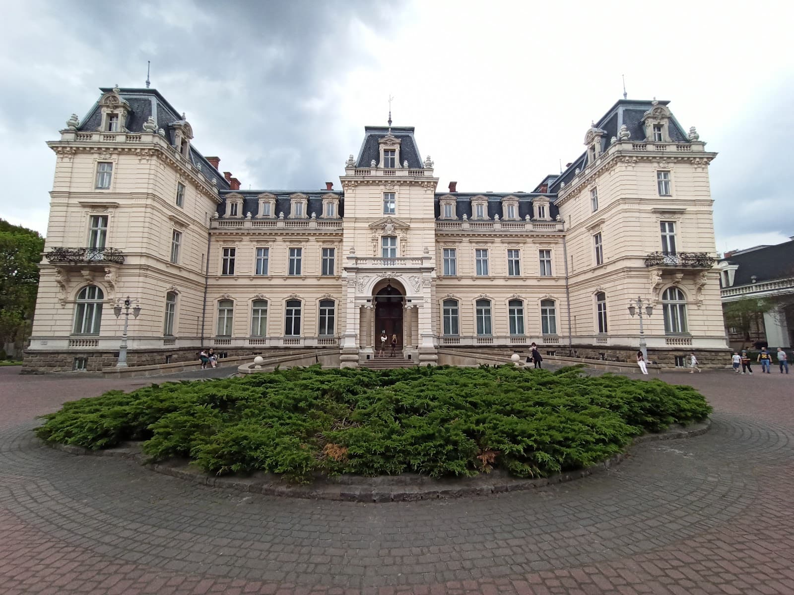 Potocki Palace National Art Gallery - Image 1