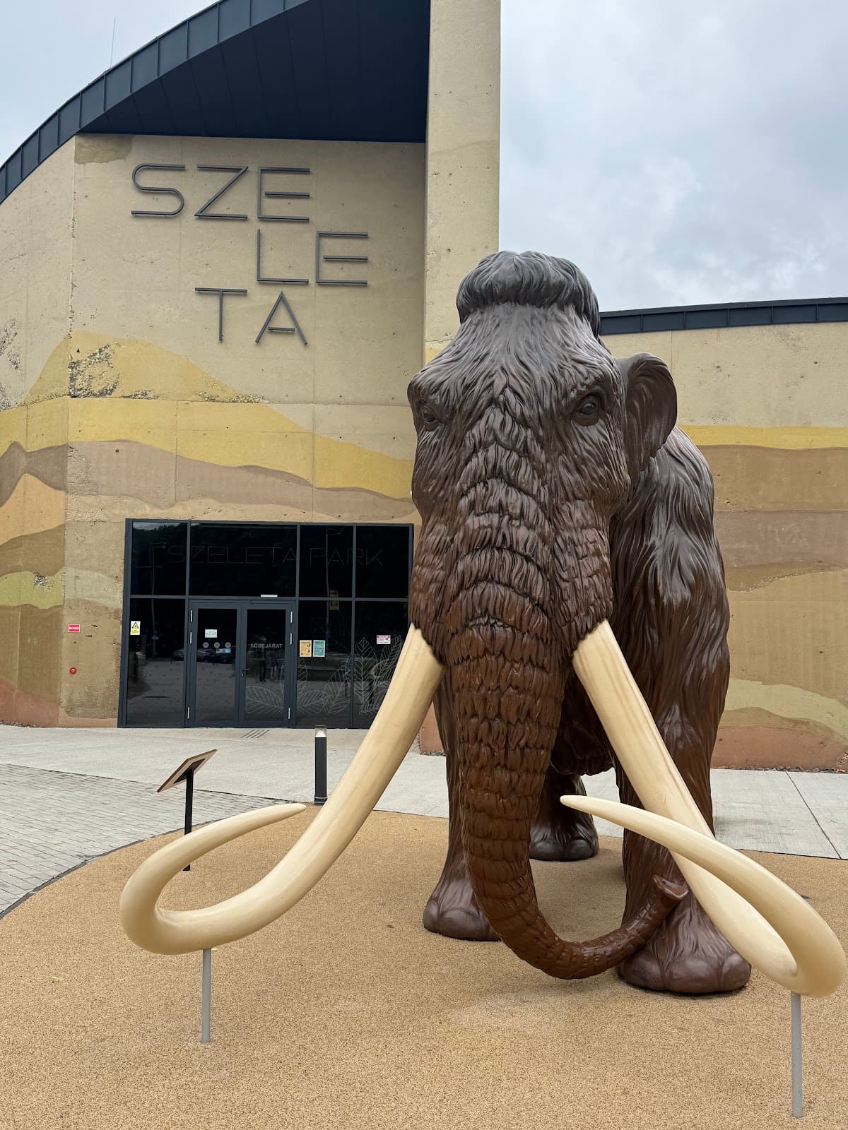 Szeleta Park Visitor Centre - Image 1
