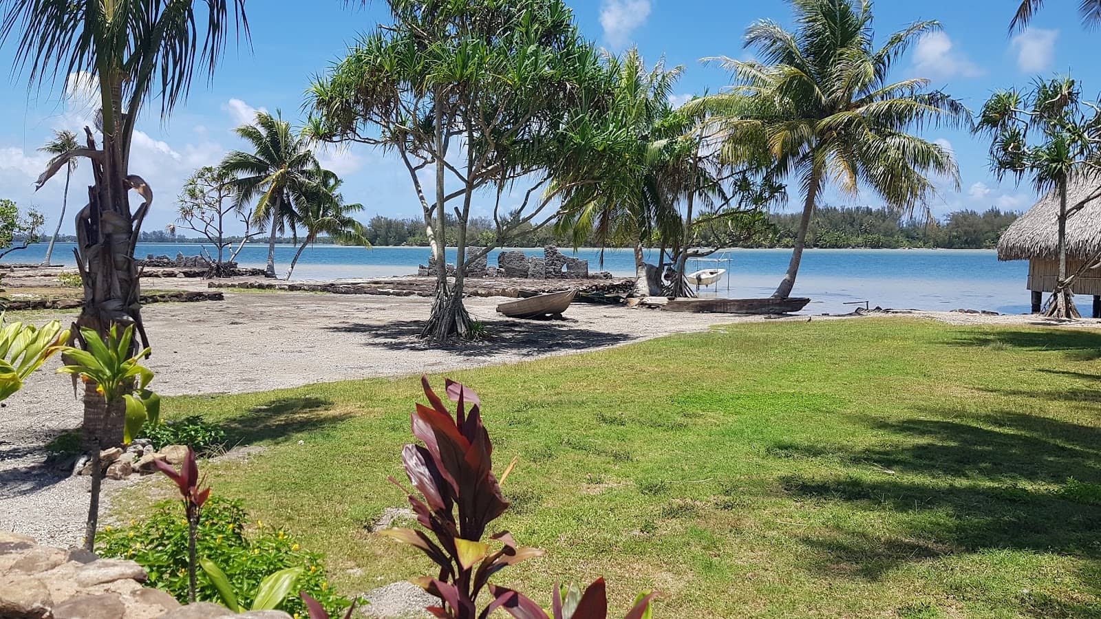 Huahine's Lush Landscapes