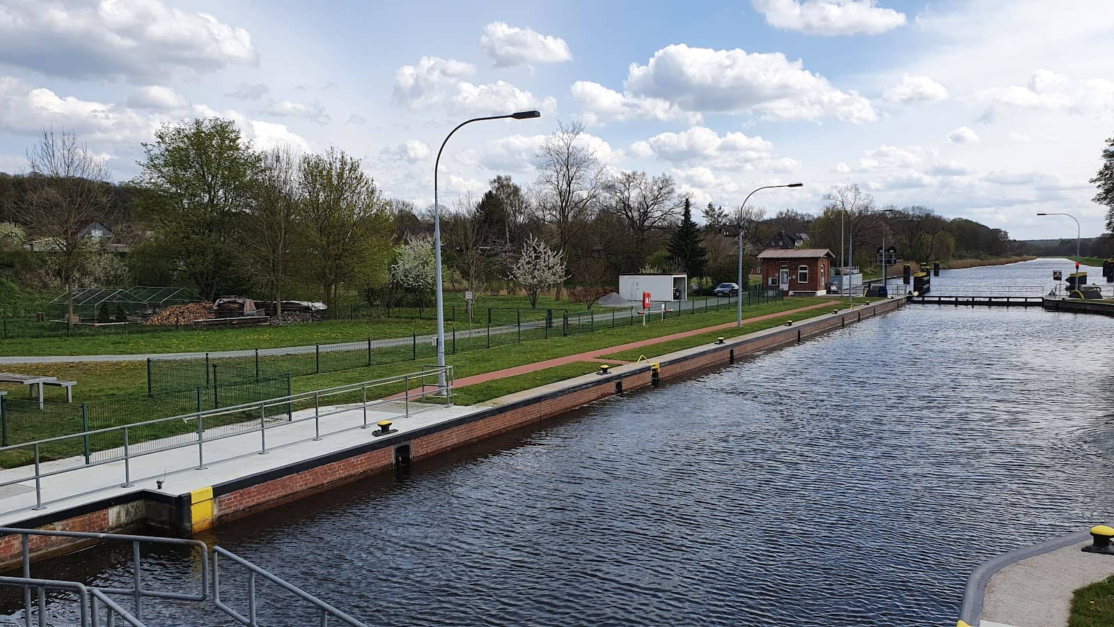 Canal-side Cafés