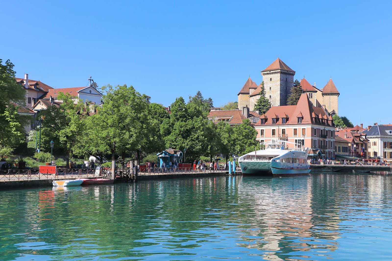 Lakeside Promenade Annecy - Image 1