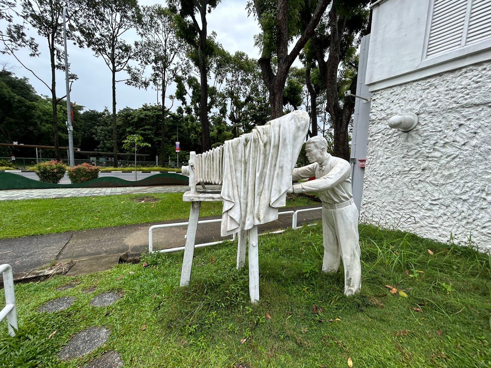 Vintage Camera Museum - Image 1