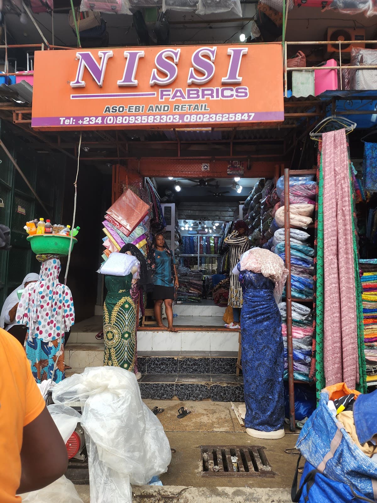 Balogun Market Lagos Island - Image 1