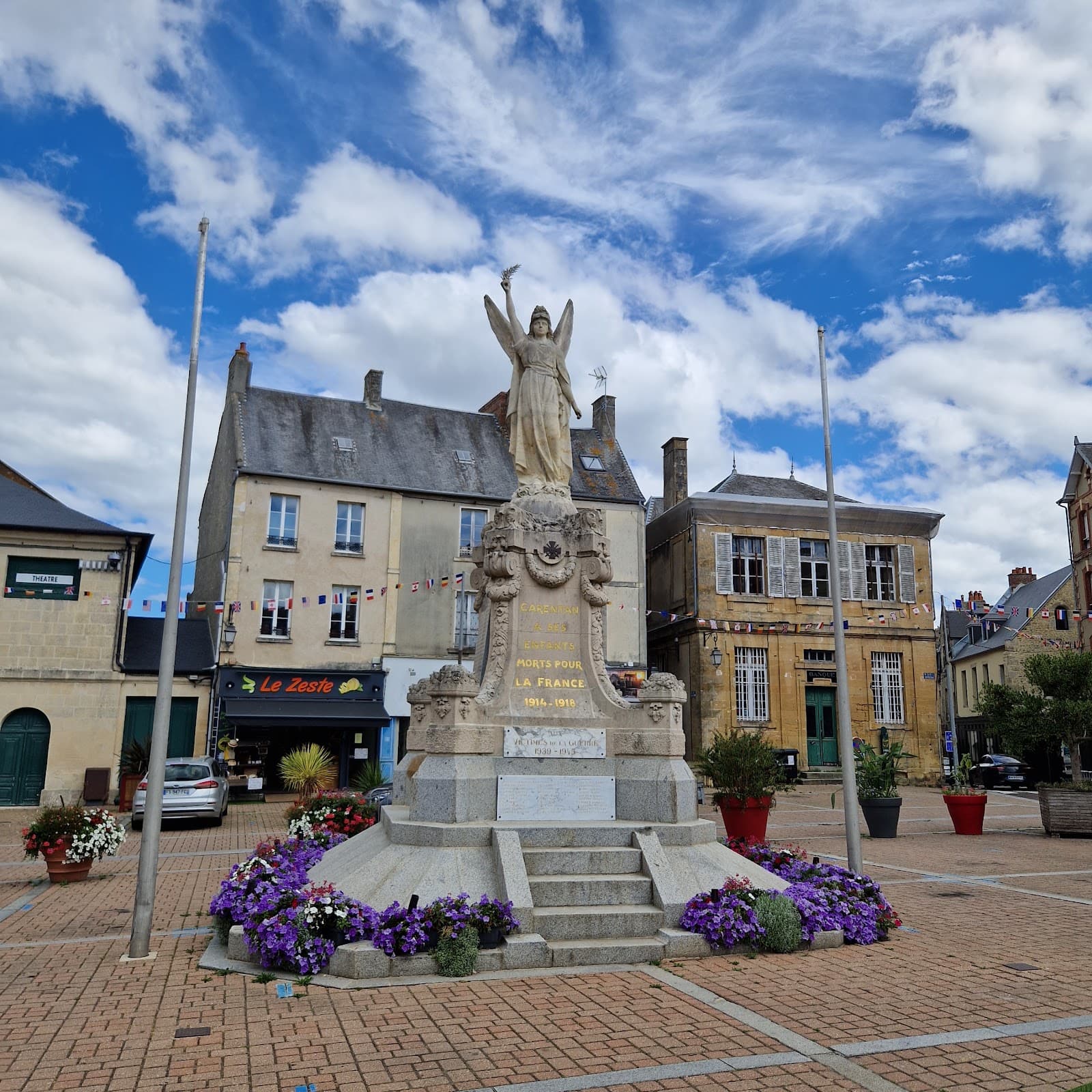 Carentan War Memorial - Image 1