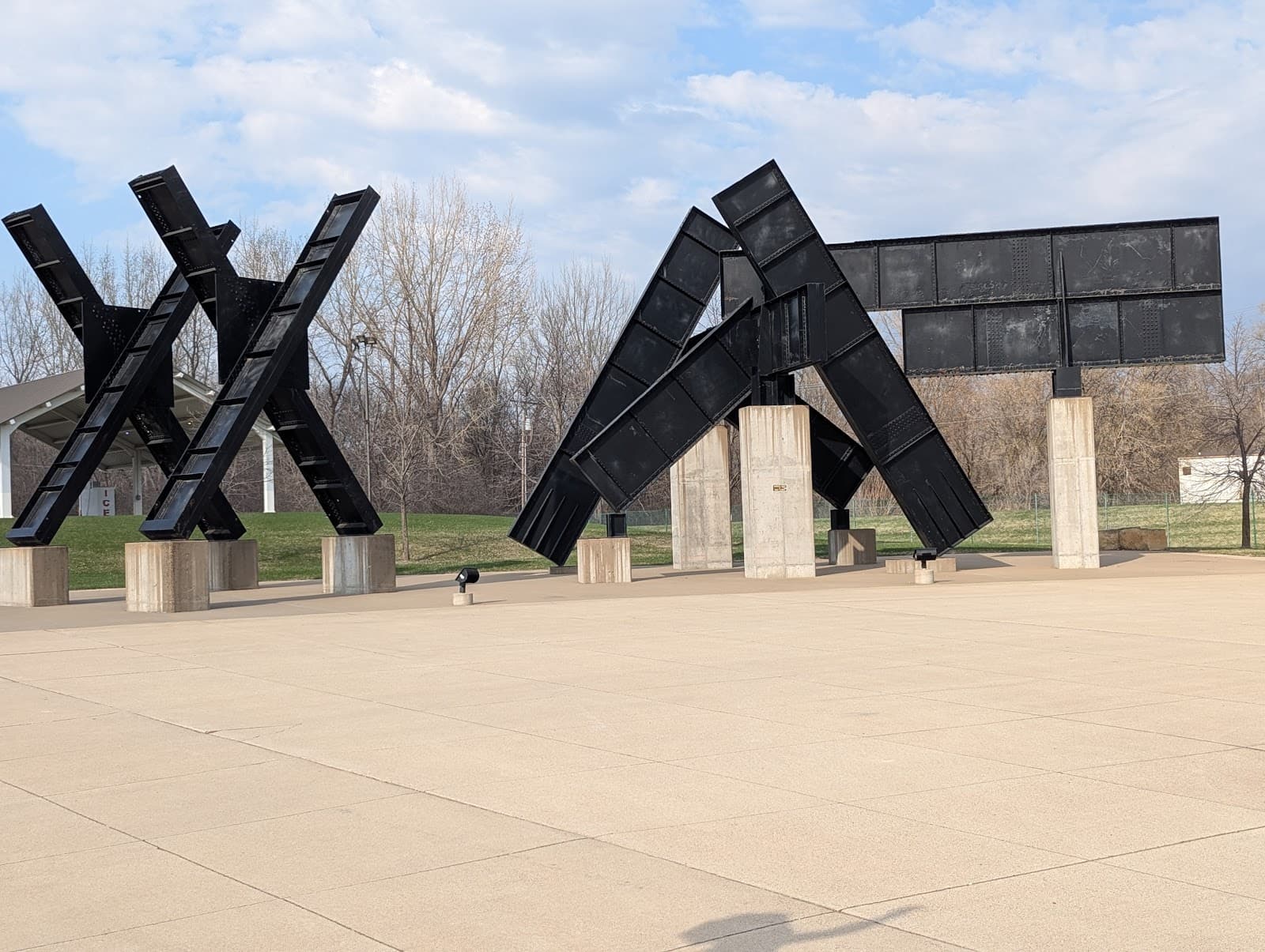 Riverfront Park - Image 1