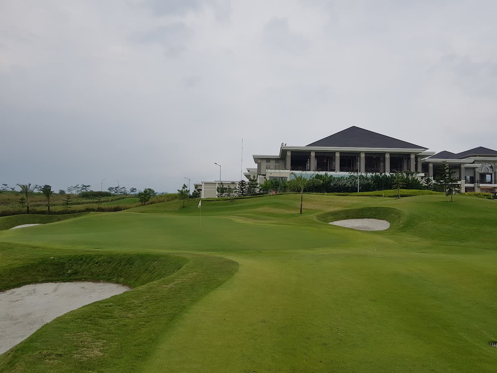 Jababeka Golf & Country Club - Image 1