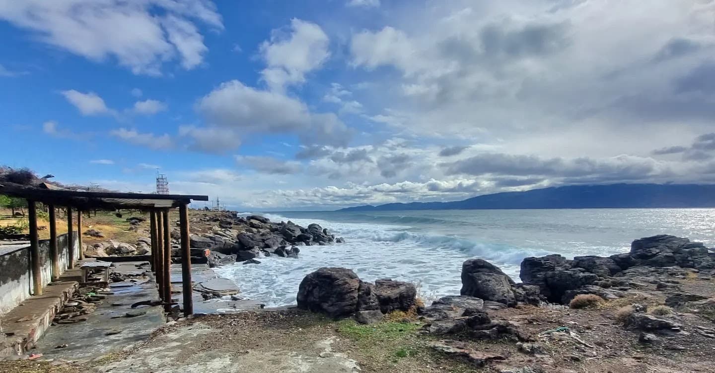 Sivrice Bay and Lighthouse - Image 1