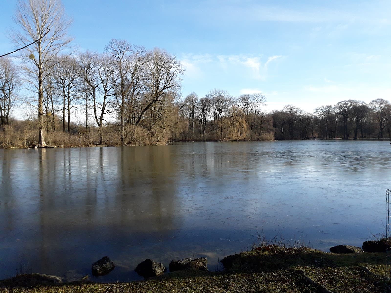 Kleinhesseloher See - Image 1