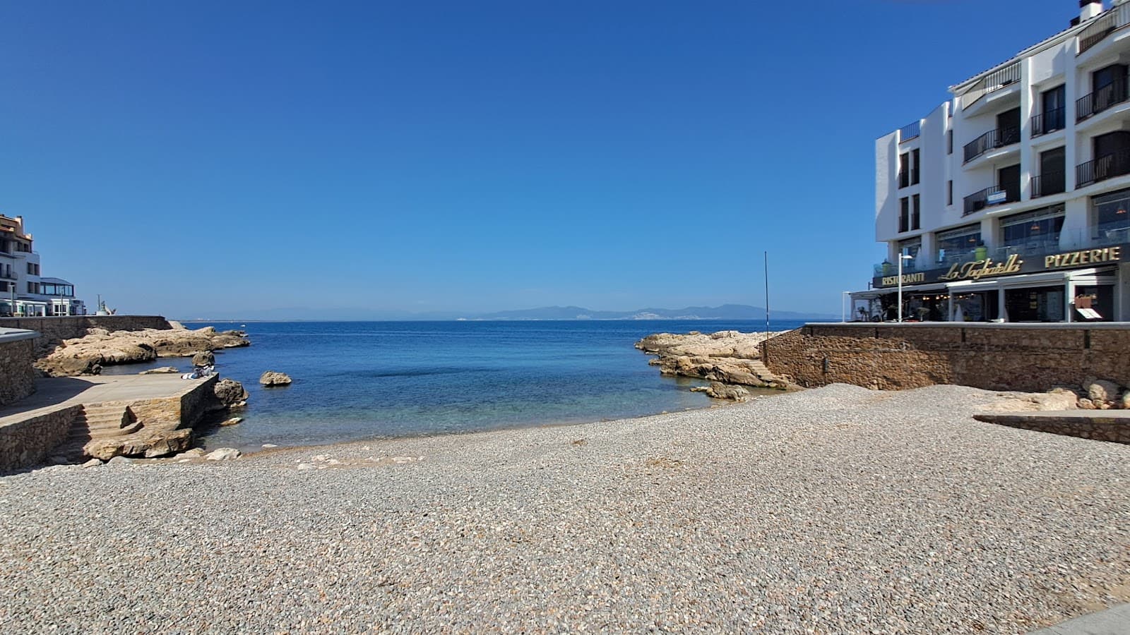 Platja de Port d'en Perris - Image 1