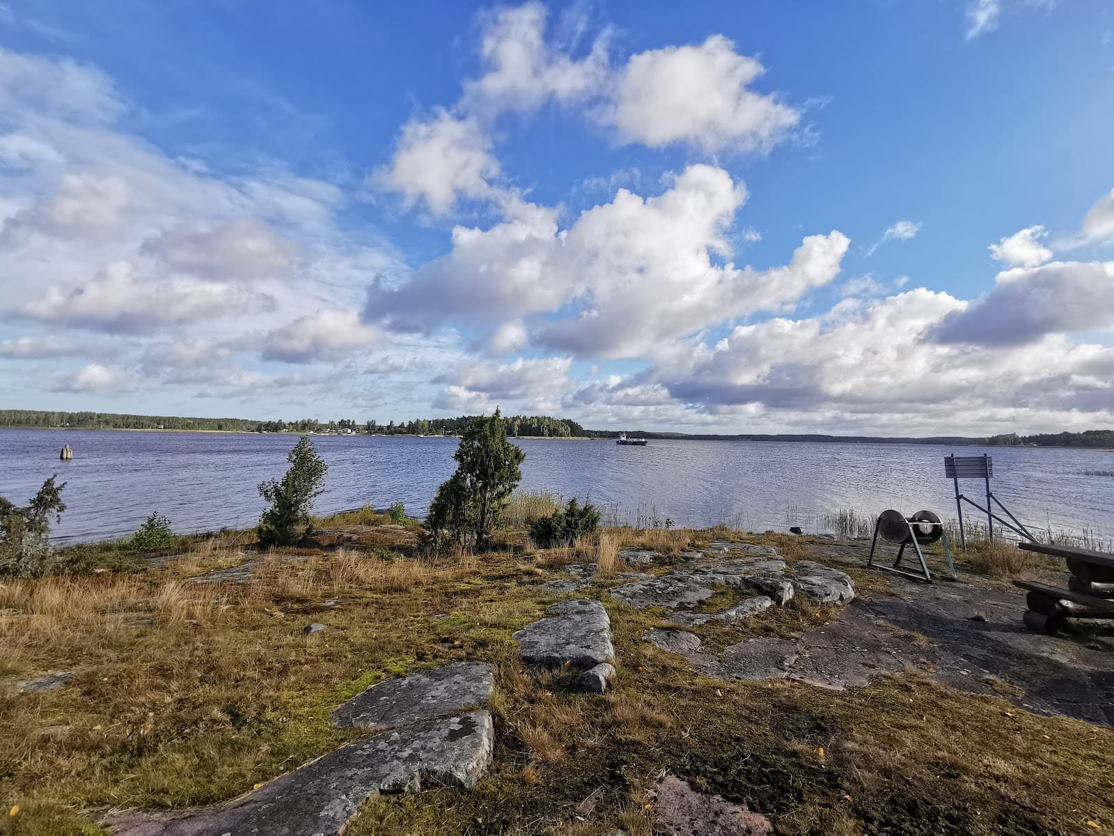 Jäverön Island - Image 1
