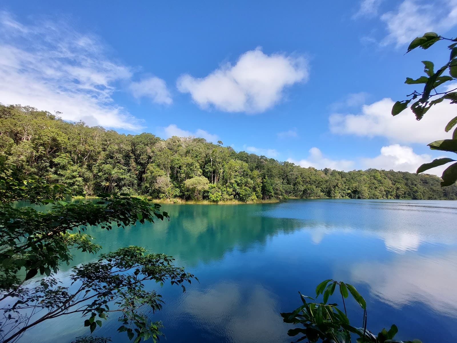 Lake Eacham - Image 1