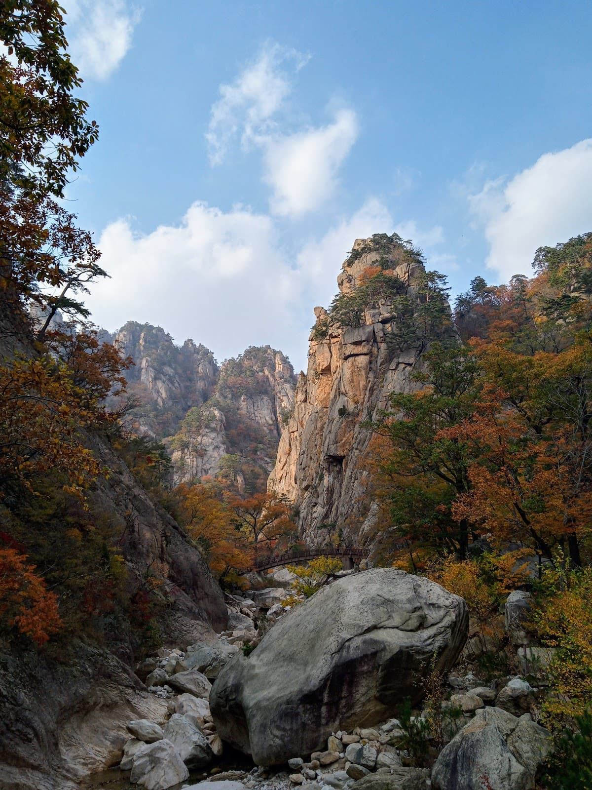 Jujeongol Valley - Image 1