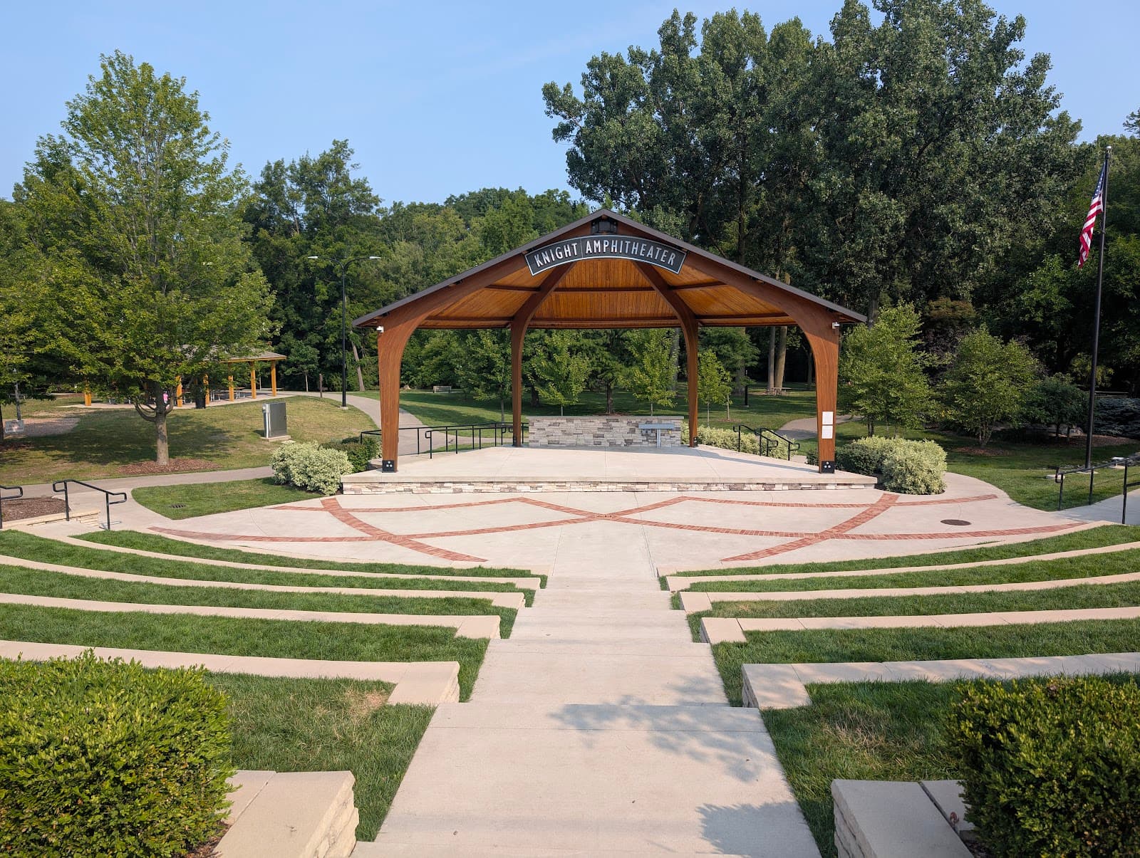 Riverside Park - Image 1