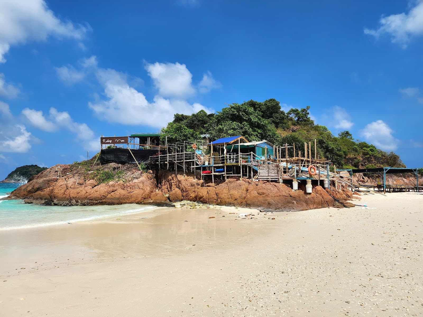 Pasir Panjang Beach Pulau Redang - Image 1