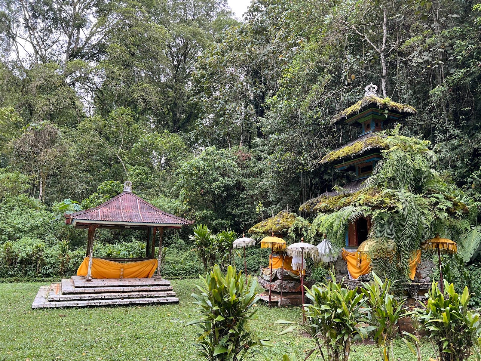 Ulun Danu Tamblingan Temple - Image 1