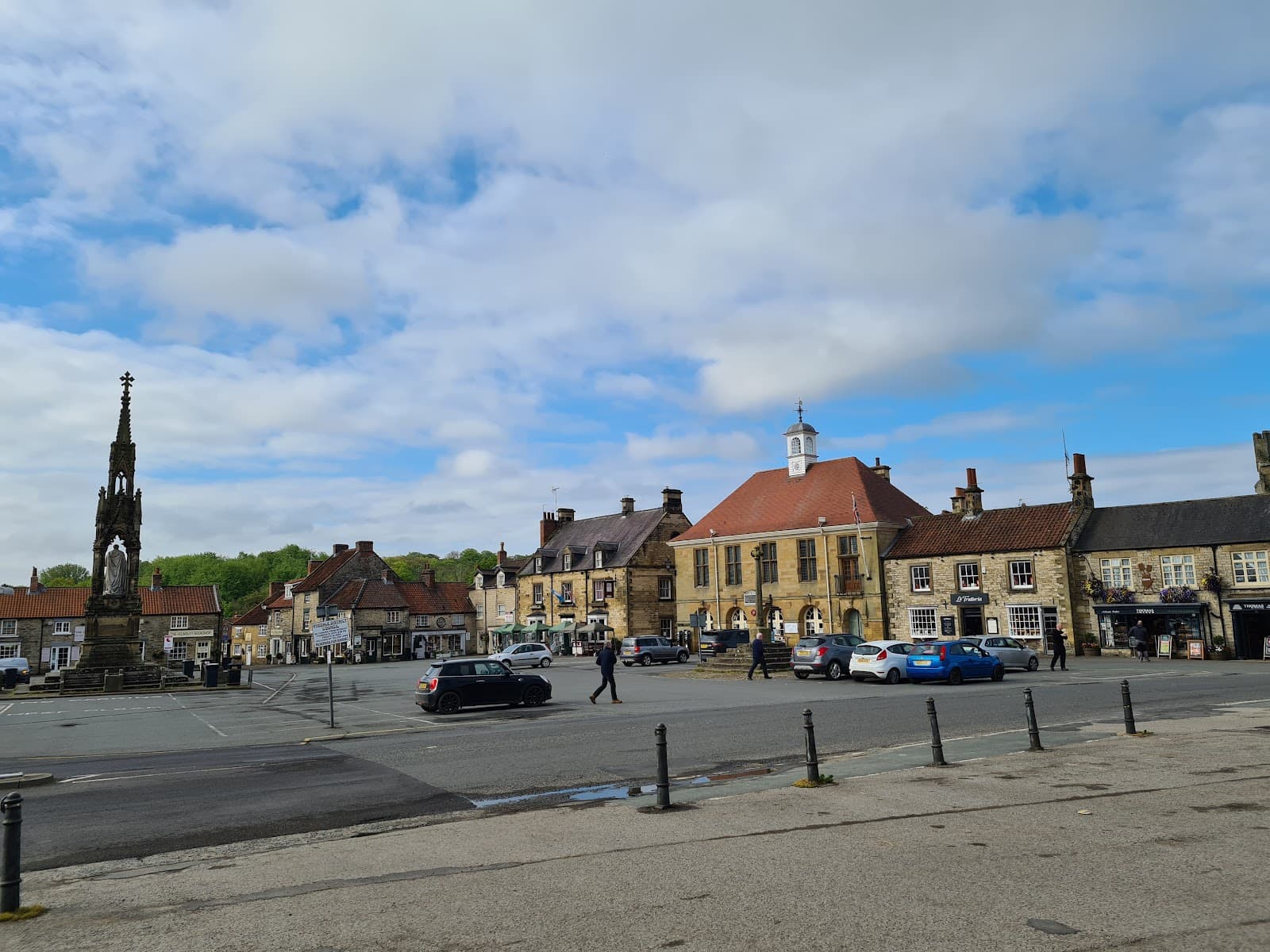 Helmsley Market Place - Image 1