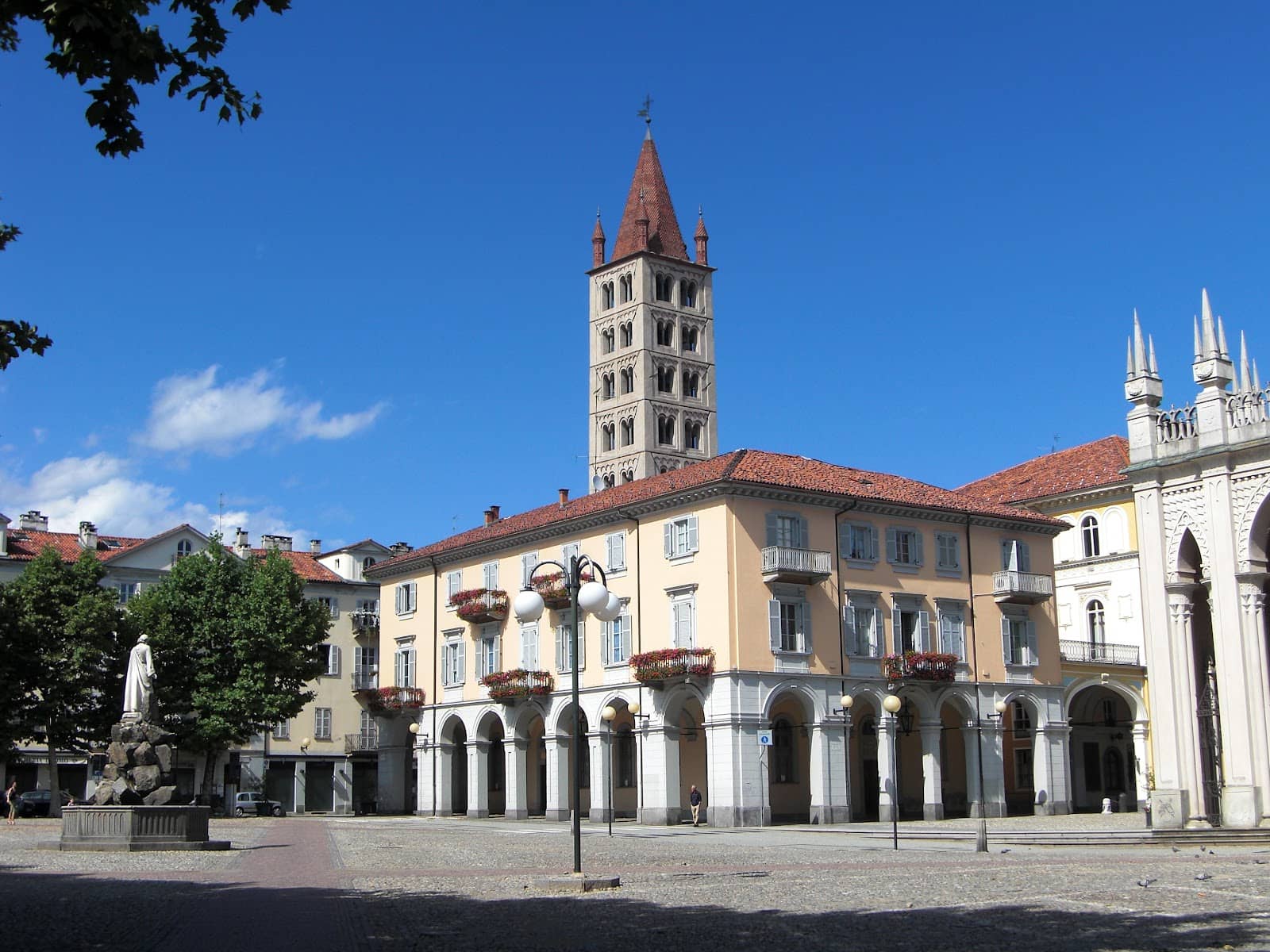 Piazza Duomo Atmosphere