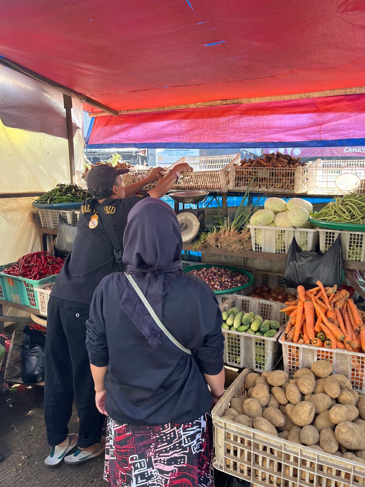 Pasar Cisarua (Cisarua Market) - Image 1