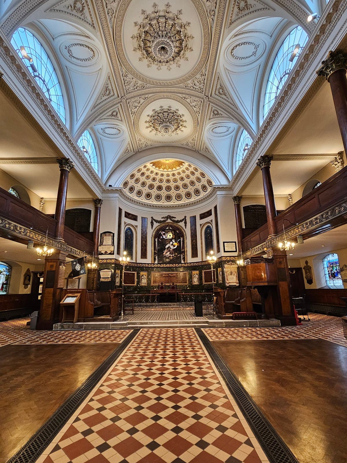 St. Botolph without Aldersgate, London - Image 1
