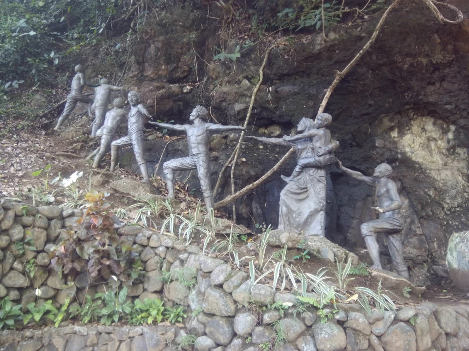 Tromba Marina Sculpture - Image 1