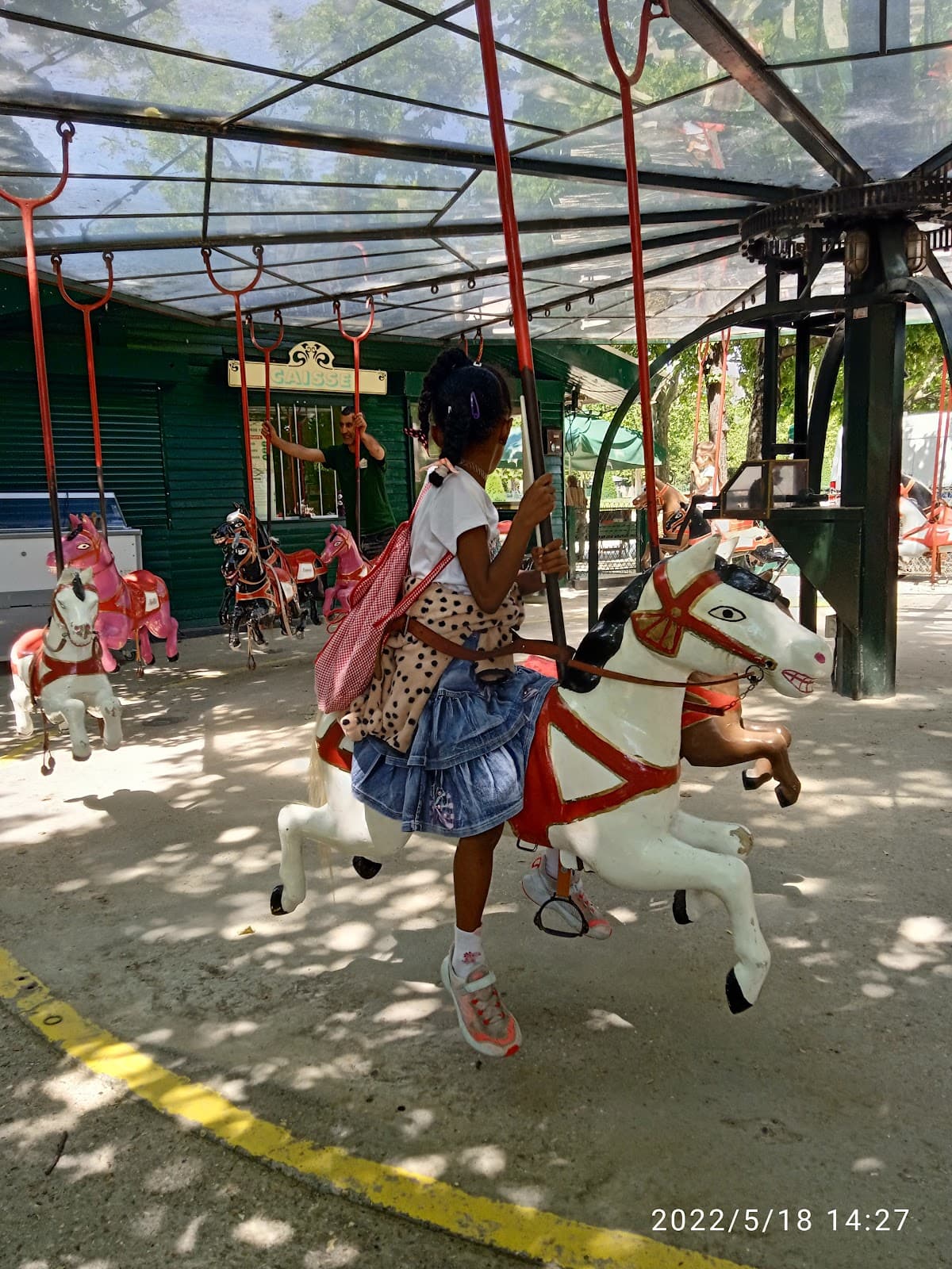 Carousel Champ de Mars - Image 1
