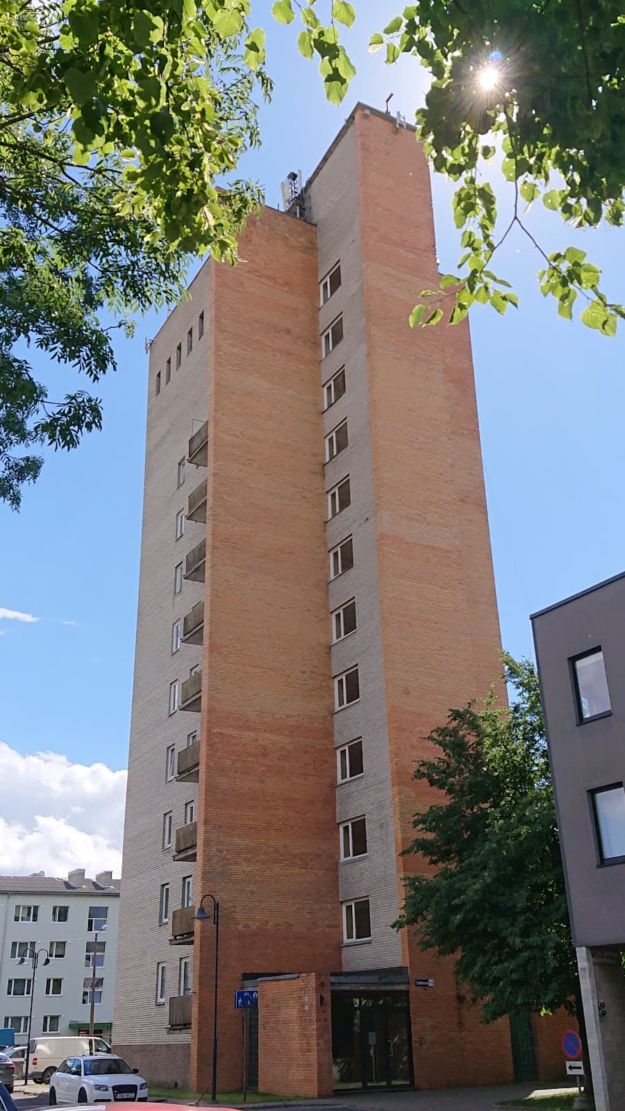 Tallinna Street - Image 1