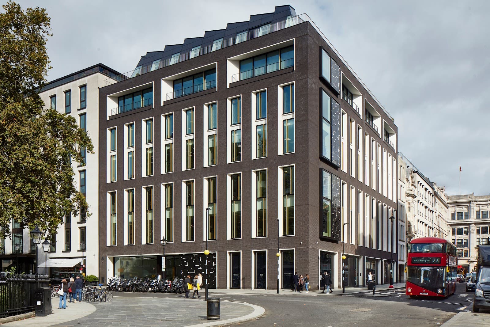 Pace Gallery, 5 Burlington Gardens, London W1S 3EP, United Kingdom - Image 1