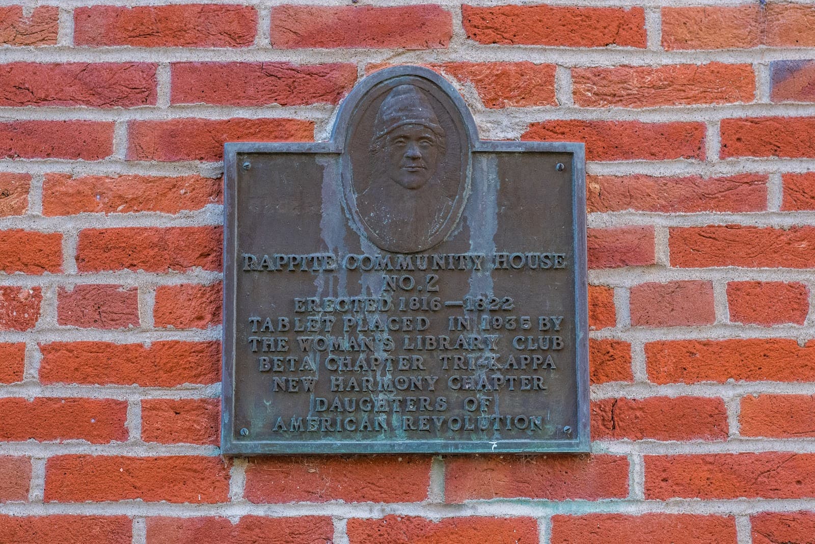 New Harmony Historic District - Image 1