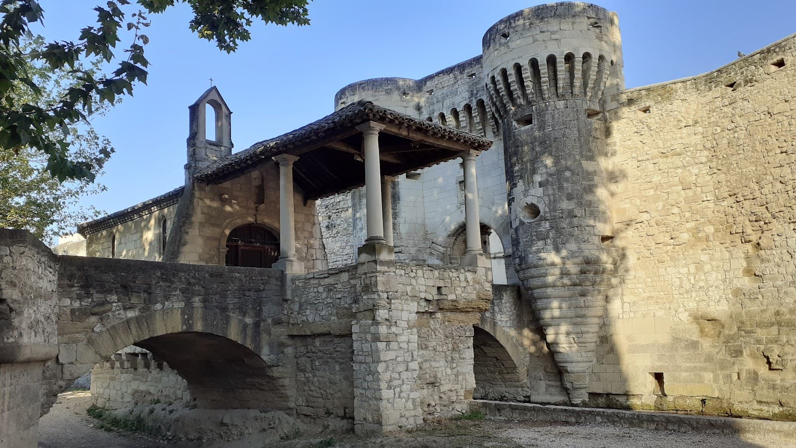 Pernes-les-Fontaines - Image 1