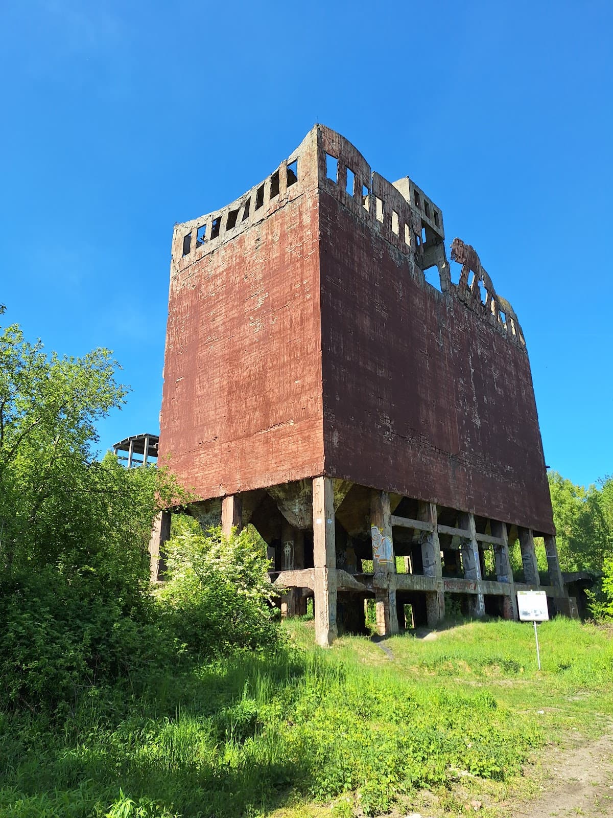Hydrierwerke Pölitz Ruins Police - Image 1