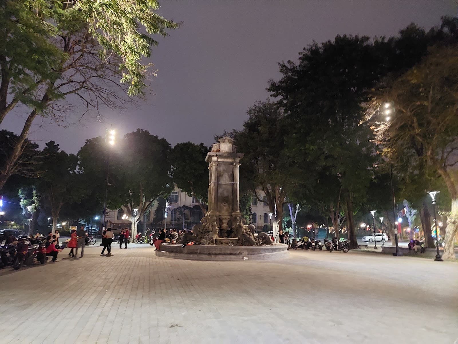 Ly Thai To Park Hanoi - Image 1