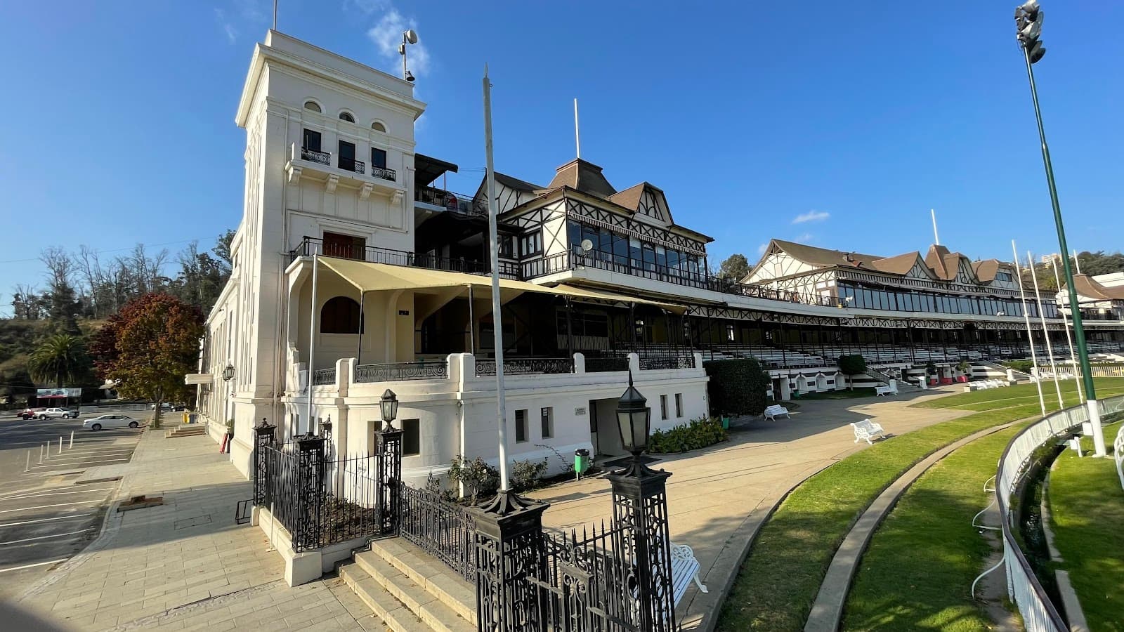 Valparaíso Sporting Racecourse - Image 1