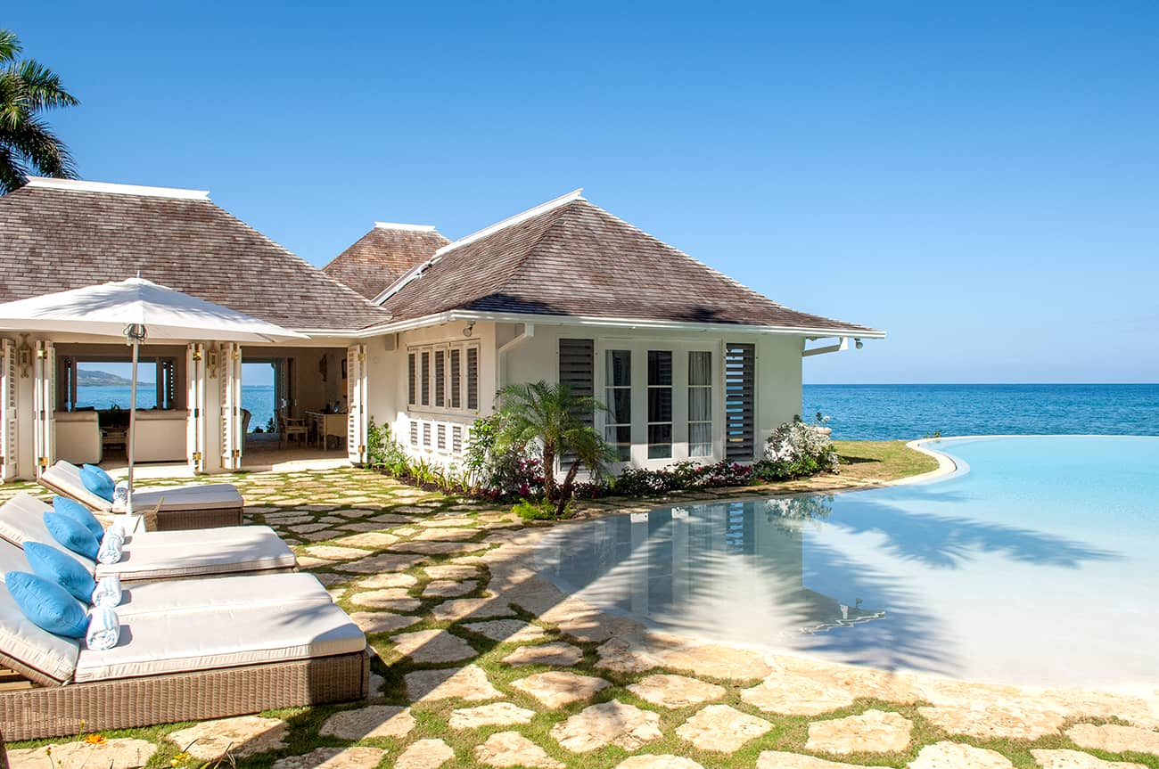 Luxurious Villa Stays