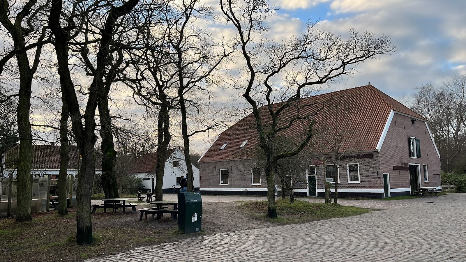 De Tapuit Visitor Center - Image 1