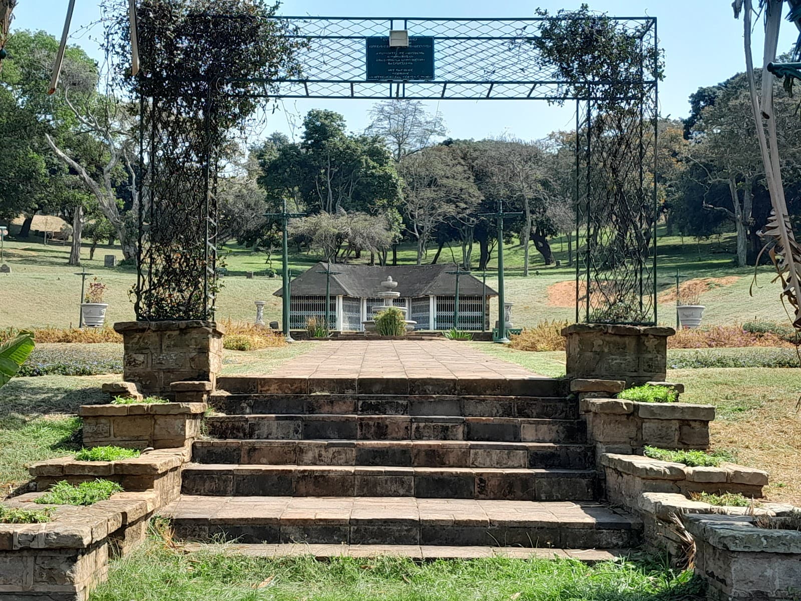 Jameson Park Rose Garden - Image 1