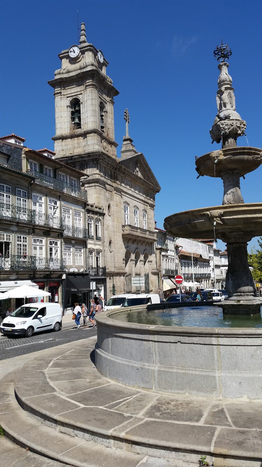 Largo do Toural Guimarães - Image 1